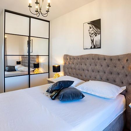 Morska Vila 6 Luxury Apartment Znjan Split Buitenkant foto