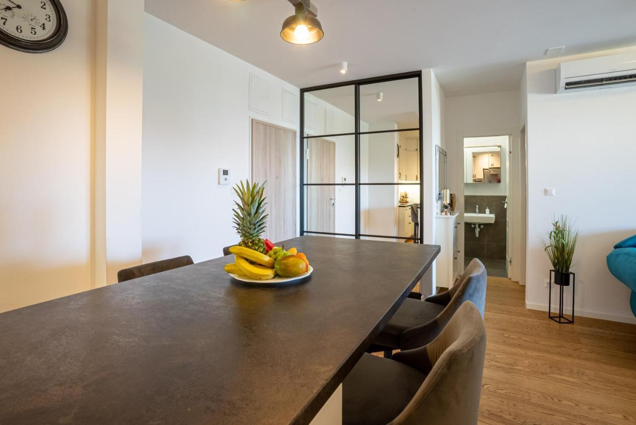 Morska Vila 6 Luxury Apartment Znjan Split Buitenkant foto