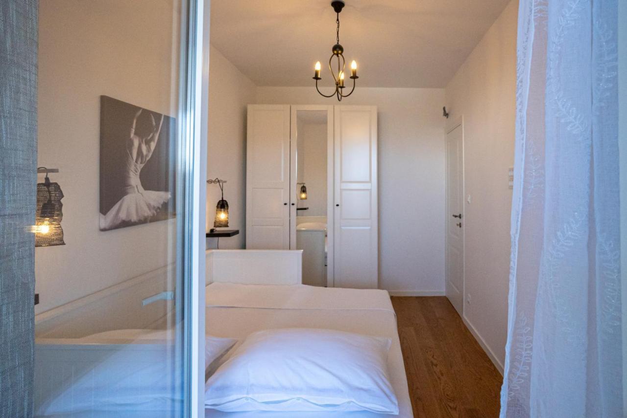 Morska Vila 6 Luxury Apartment Znjan Split Buitenkant foto