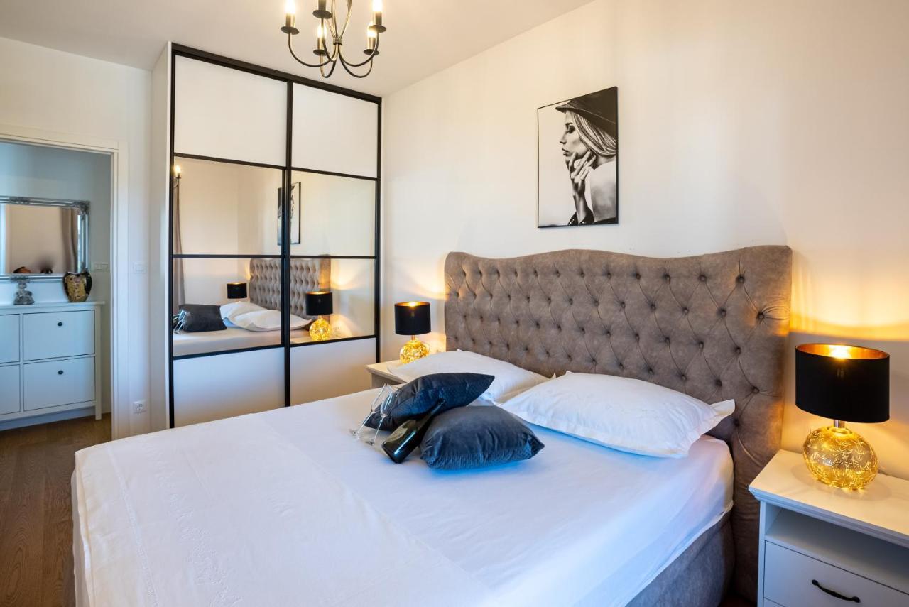 Morska Vila 6 Luxury Apartment Znjan Split Buitenkant foto